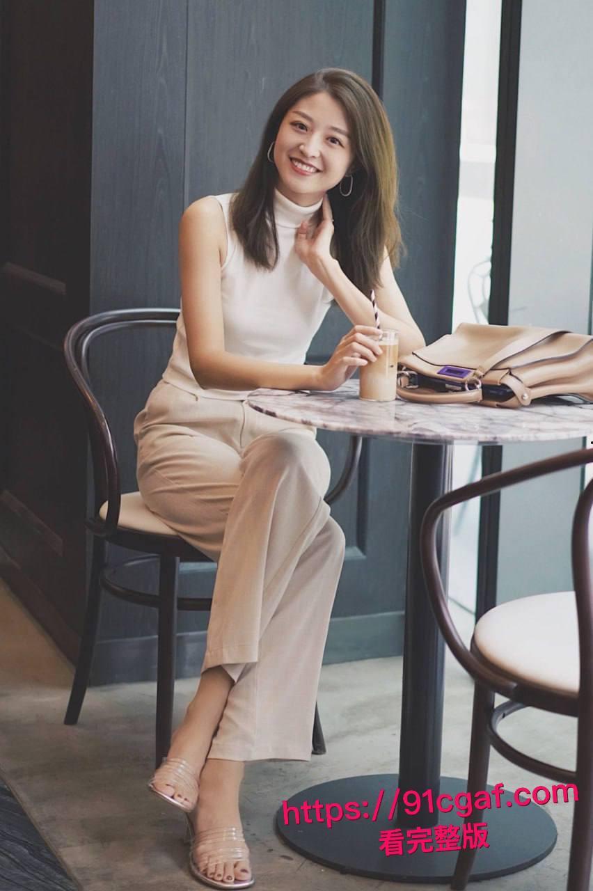 河北承德医学院李鑫伊极品学姐Soul约炮视频流出 豪乳挺翘骚逼粉嫩 女上位骑乘白浆狂喷！