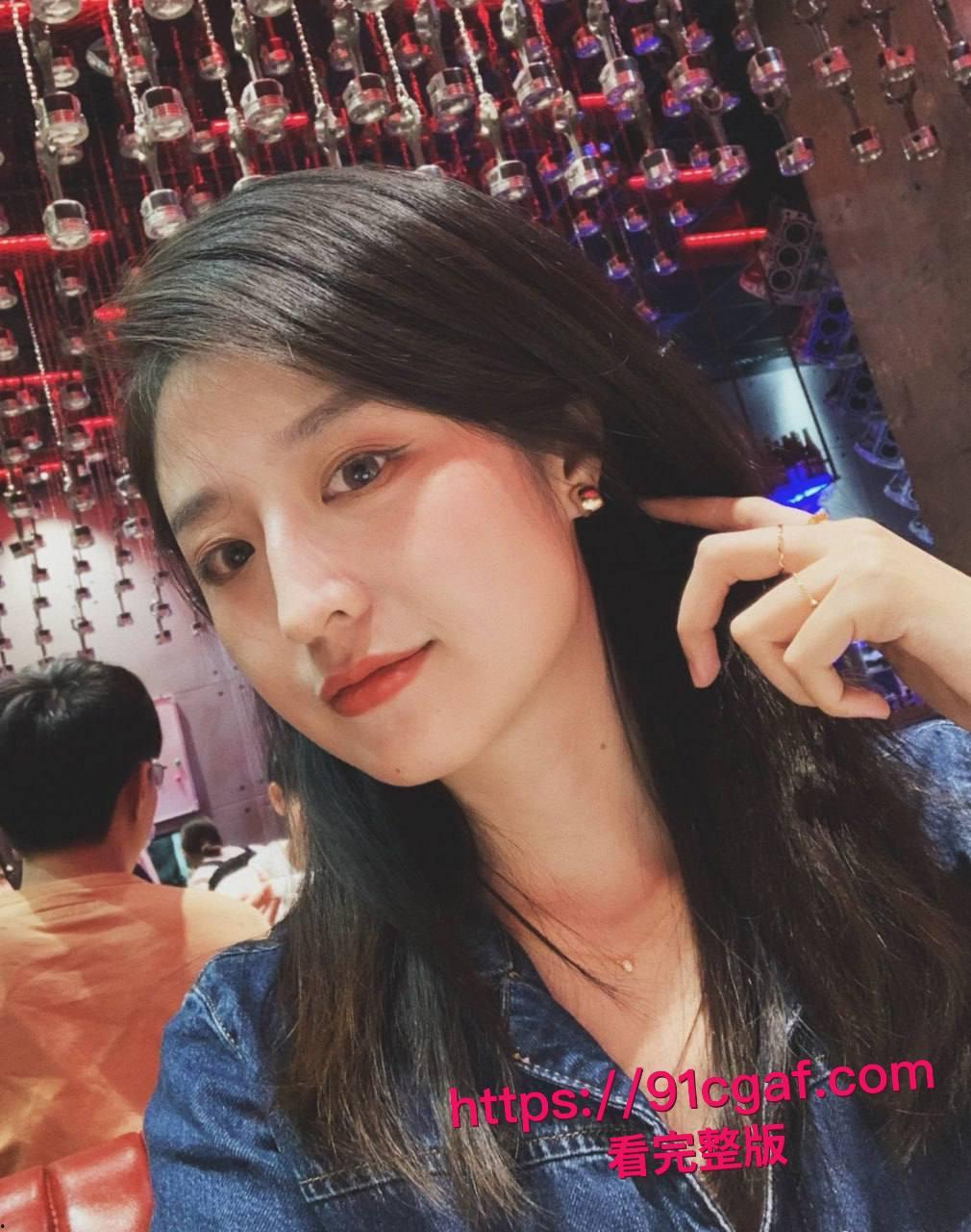 河北承德医学院李鑫伊极品学姐Soul约炮视频流出 豪乳挺翘骚逼粉嫩 女上位骑乘白浆狂喷！