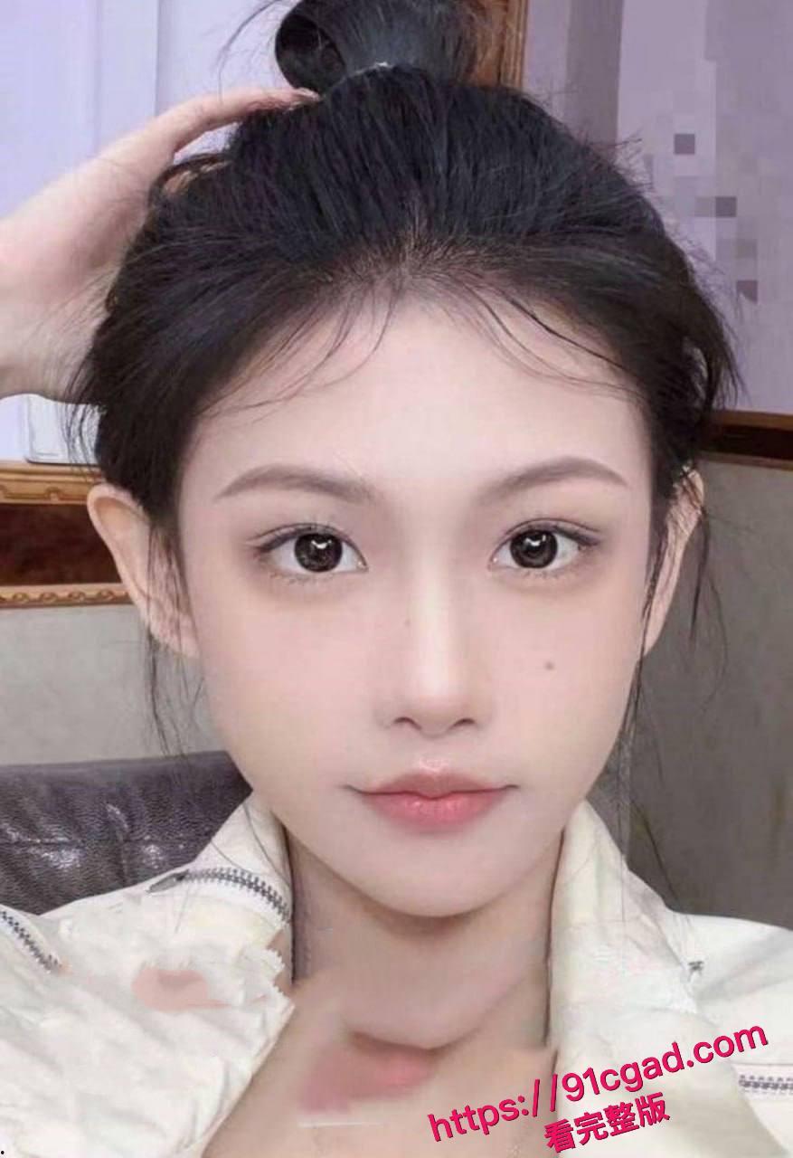 华中师范大学高颜值学生妹 蔡靖薇 经室友介绍卖处女身偿还网贷，不雅视频泄密。 #颜值学生妹蔡靖薇 #处女破处 #网贷肉偿 #泄密吃瓜