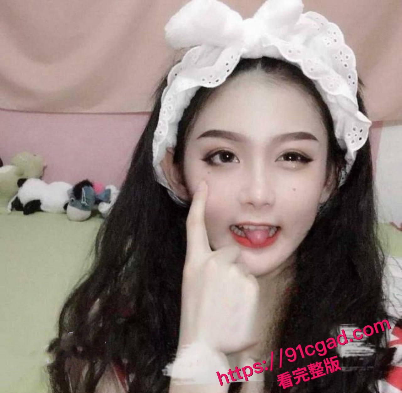 华中师范大学高颜值学生妹 蔡靖薇 经室友介绍卖处女身偿还网贷，不雅视频泄密。 #颜值学生妹蔡靖薇 #处女破处 #网贷肉偿 #泄密吃瓜