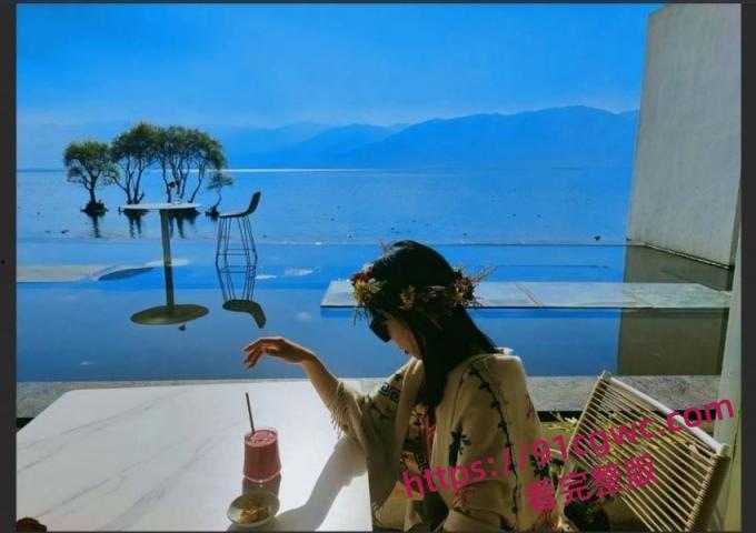 浙江杭州气质女大学生陈绍熙 遭前男友泄密不雅视频 颜值极高随着欲望也极强！