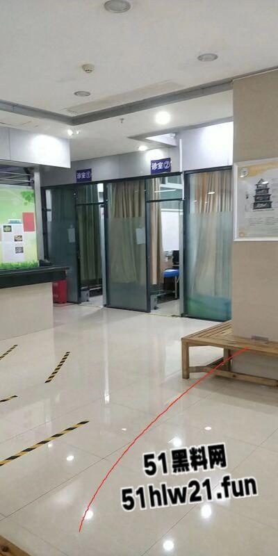 极品白嫩骚兔女郎网聊主动送炮，老实男激动提枪赴约却被上了生动一课脑袋坏了！