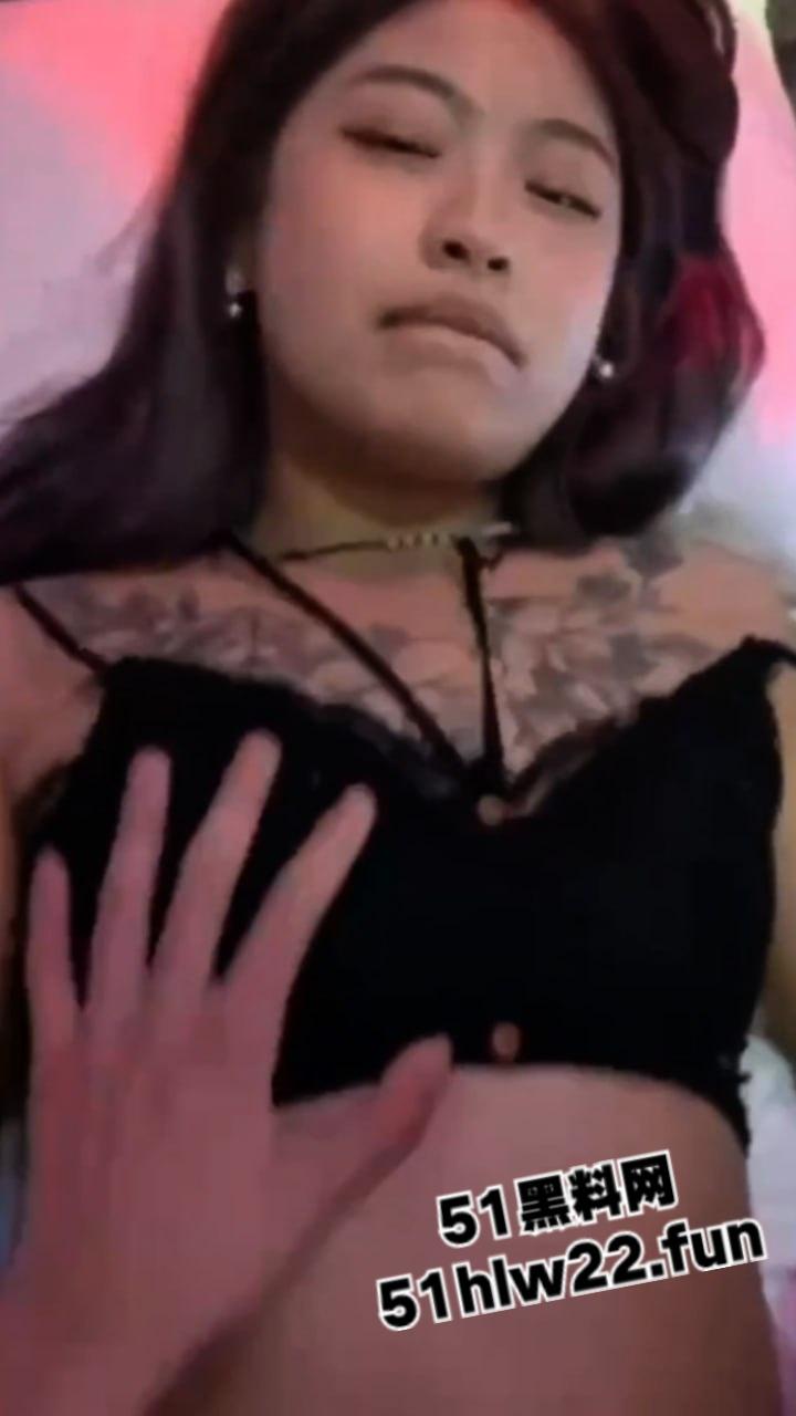 山东寿光高颜值气质名媛【陈雅鑫】和富二代男友性爱视频泄密流出，豪乳嫩逼全露操得浪叫连连太下流。