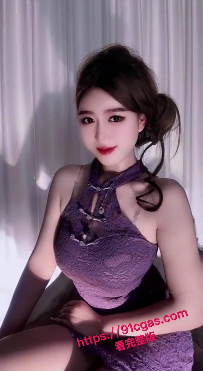 快手极品身材舞蹈主播御姐诺诺，魅力四射，舞姿撩人。