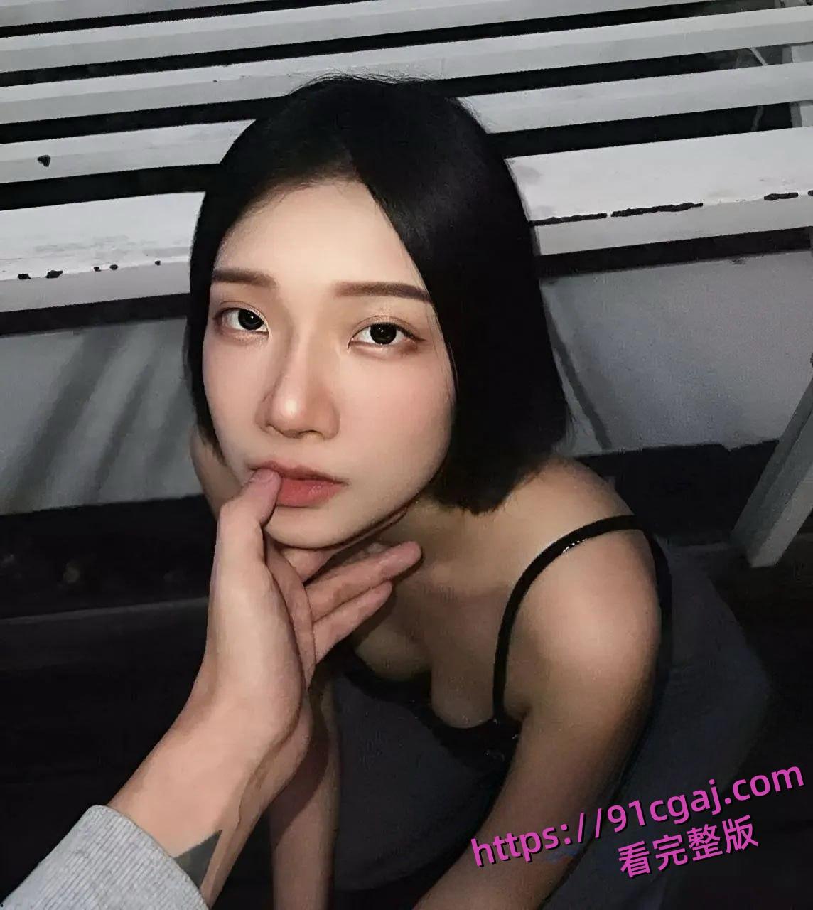 台湾网红美女Zhen祯福利私拍流出 性感肥臀模特身材 行走的电动小马达!