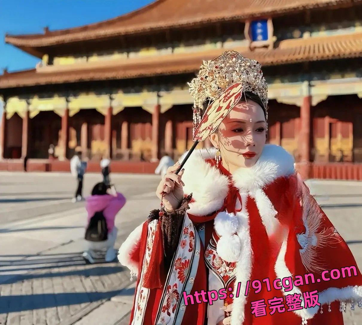 抖音百万粉网红 澳门酒窝夫妇秦思跳楼身亡！爆长期重度抑郁症所致