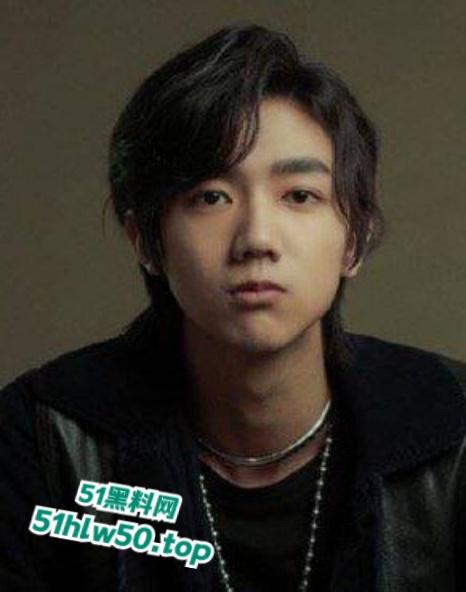 抖音网红原创歌手【孟子坤】家暴登上热搜，网红女友【李晶】曝光其有家暴倾向，出轨约炮视频被流出！-2