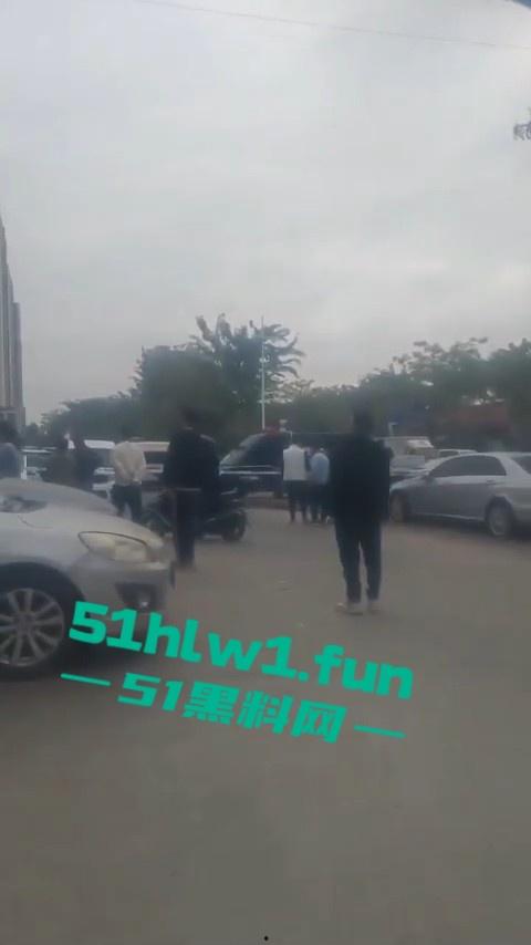 网传广东阳江联成物流公司发生枪击案嫌疑人【林美】射杀物流公司老板【韦江文】随即吞钱自杀！