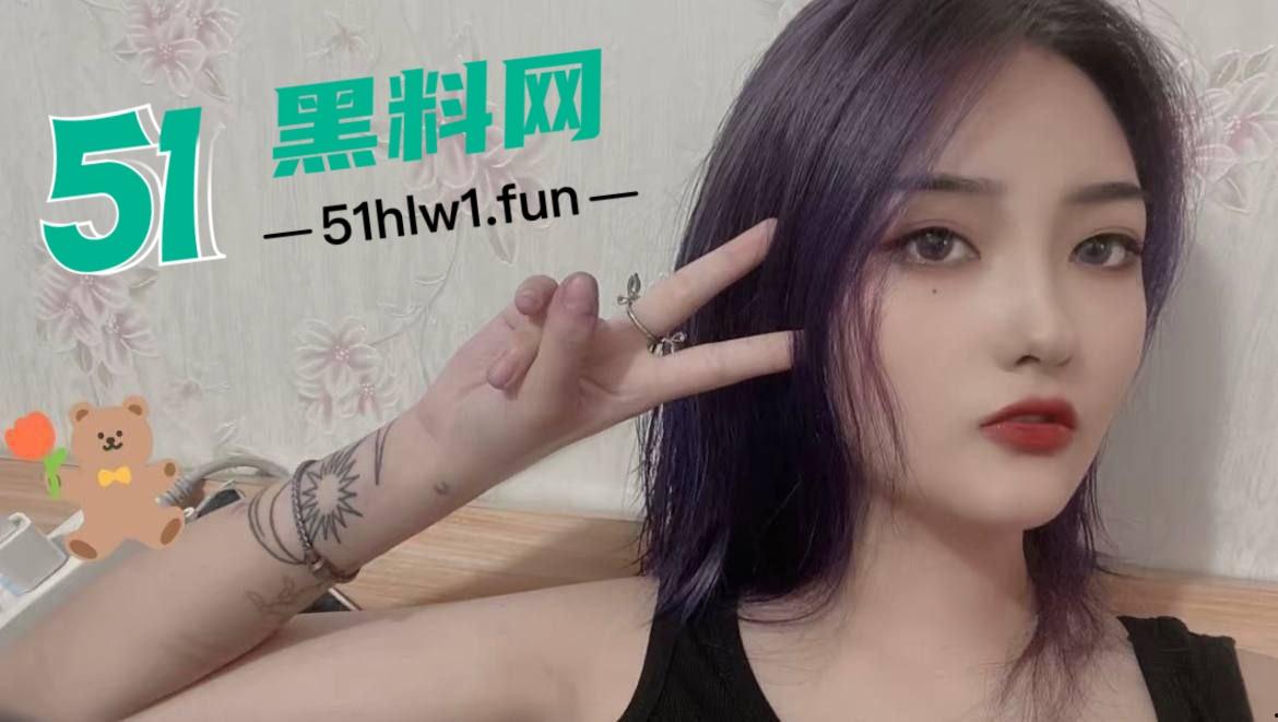 上海颜值天花板小情侣【宁美琴】流出私密视频，高冷女友床上反差惊人，叫床骚到人血压飙升！-2