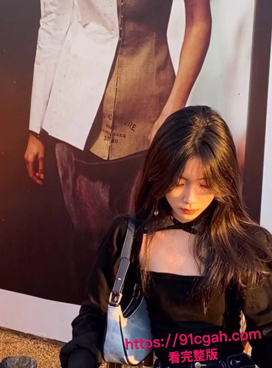 校花吴羽菲私密视频疯传！女上位狂摇镜头直拍，粉嫩穴体全程曝光，前男友看完都傻了！-4