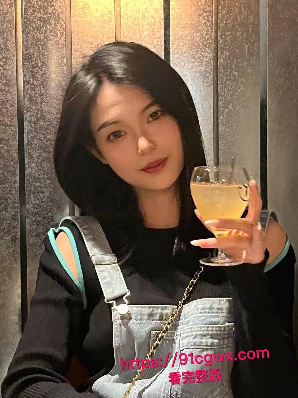 云南高校19岁甜美女大生周闫妮应聘模特惨遭面试官PUA:全裸洗澡镜头曝光流出!-2