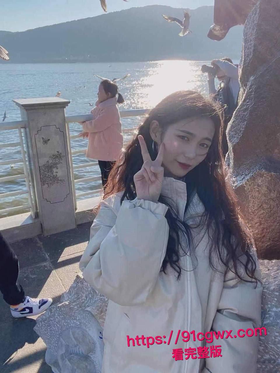 云南高校19岁甜美女大生周闫妮应聘模特惨遭面试官PUA:全裸洗澡镜头曝光流出!-7