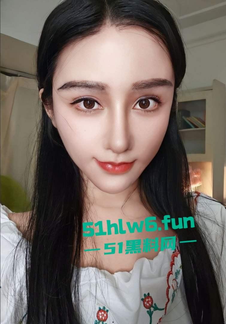 杭州顶级楼凤【南山波多野】绝美颜值大奶女神，身材高挑细腰翘臀这种极品骚鸡一定不便宜吧。-7