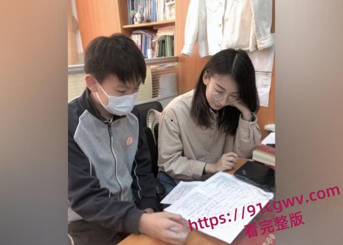上海市第二中学化学老师 张越被丈夫吴栋申实名举报 与本校高一16岁学生常理存在不正当师生关系-2