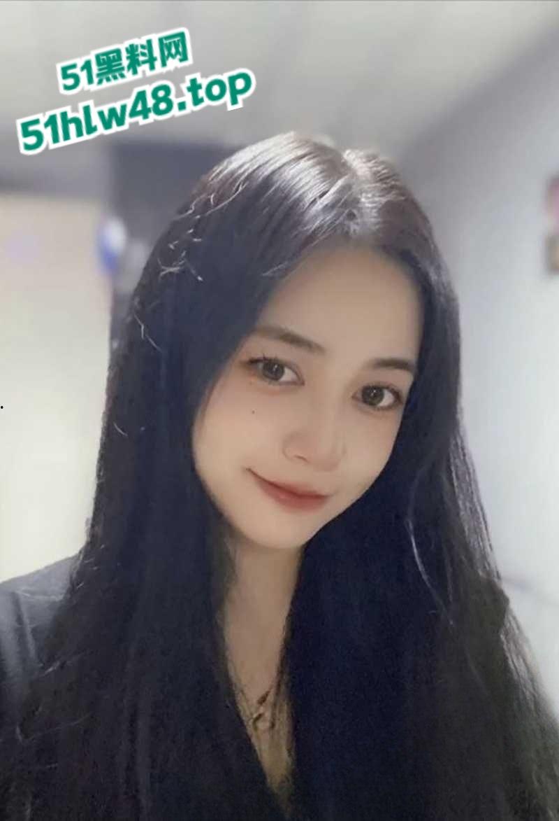 上海对外经贸大学艺术系，绝美系花【刘雨婷】私下却堕落成富豪的玩物，化身火辣性奴视频曝光。-5