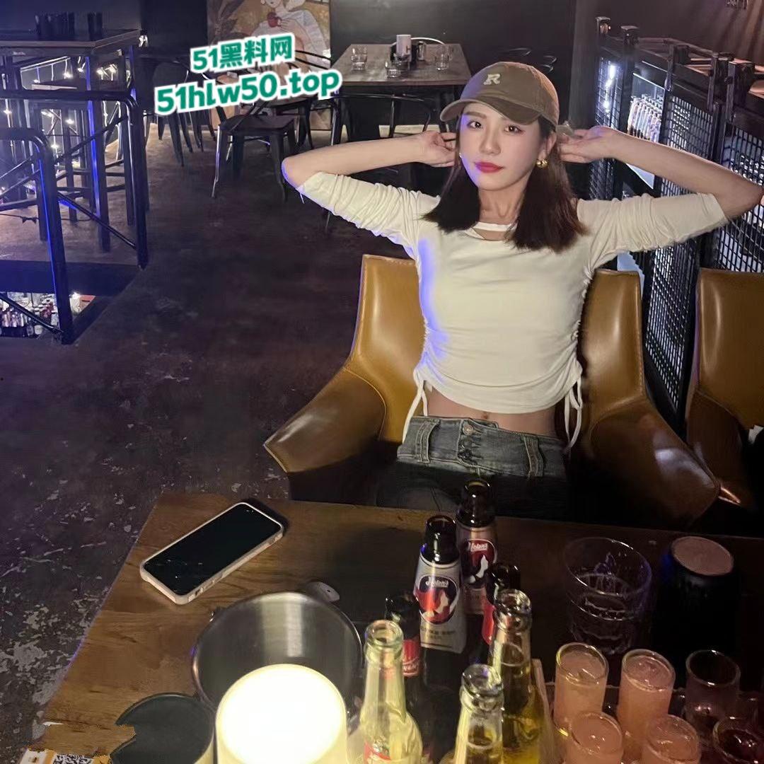 南京第二师范学院【郭美烨】社会纹身男友，各种场合性爱自拍被调教成性奴母狗！