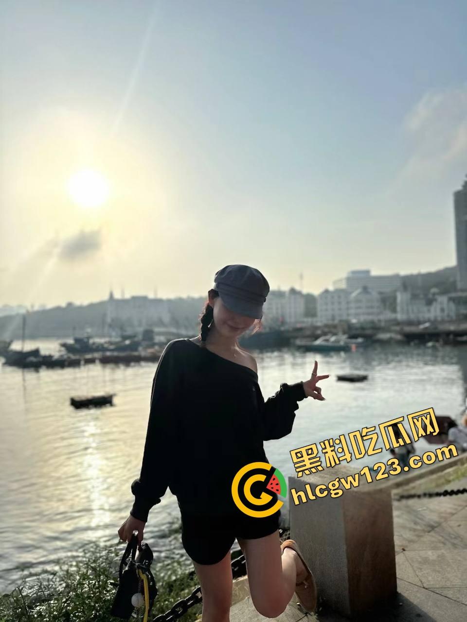 青岛女神【吴雯】表面名媛,私下跪舔金主深喉泪崩,她的喉咙比逼还紧,跪舔的模样比站着还贱!-7