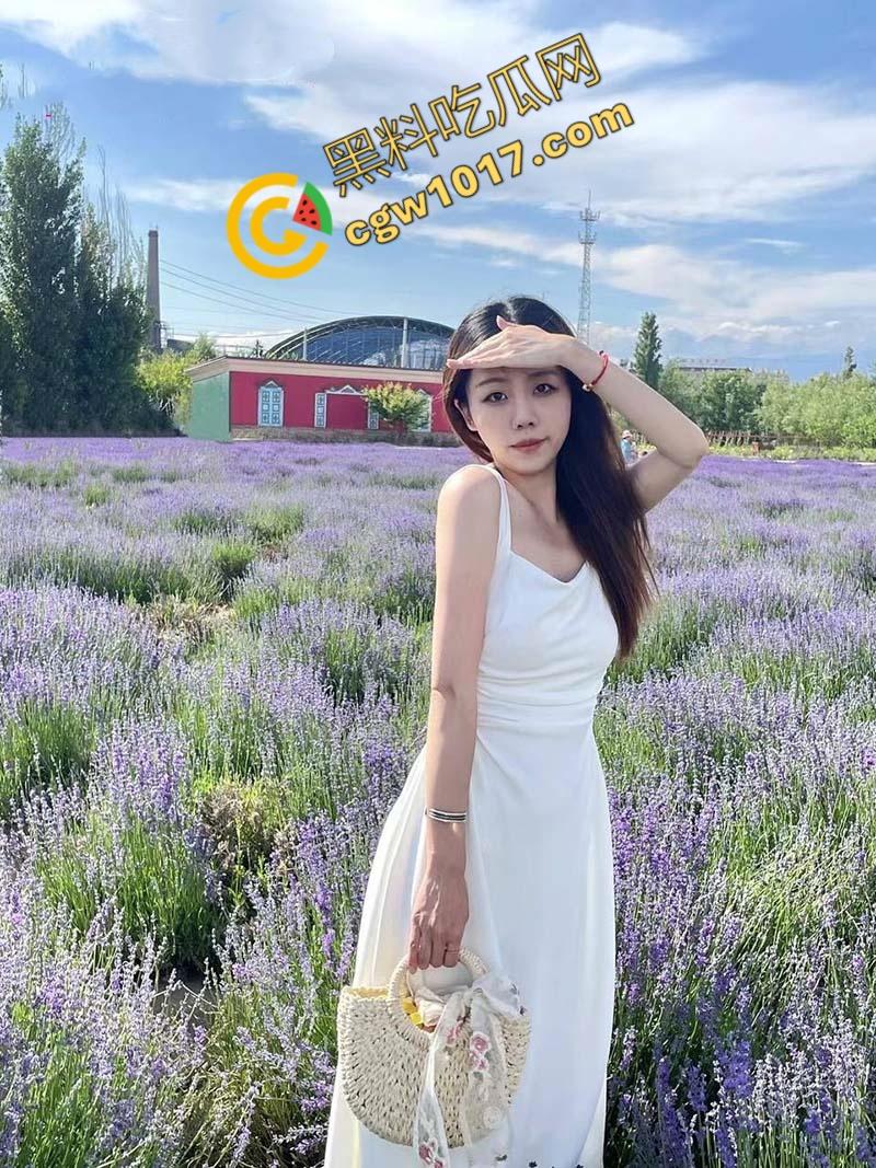 杭州高颜值【张铭铭】与男友分手后网络约炮，36D大奶，蜜桃臀疯摆激情荡漾，杭州新婊王诞生！