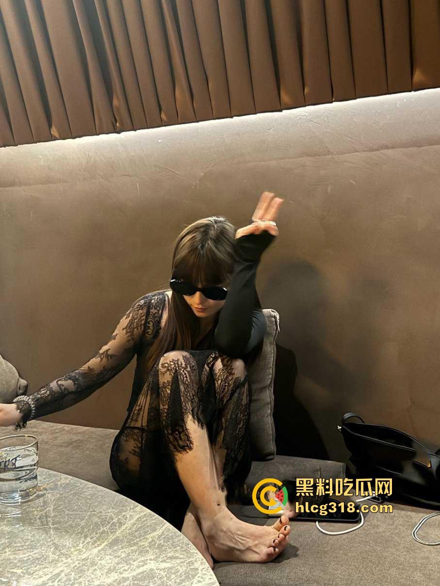 真实投稿!骚逼女友异地出轨成都咖啡店老板,线上聊骚及裸聊各种玩弄,前男友怒爆性爱视频!-7