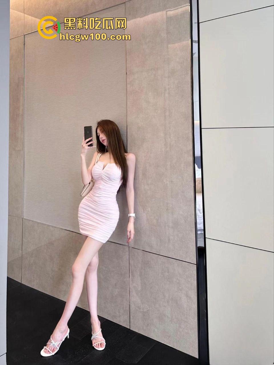 大屌大佬五菱宏光约正妹，车震中国传媒大学『孙然然』爽的屁股抖到抽搐，还为你带尾巴！