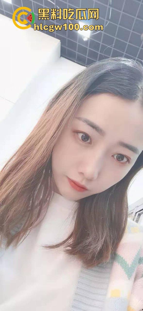 湖南淫荡母狗【叶舒】调教视频外泄，骚母狗不喜欢穿内裤，随时随地都能操真爽！-2