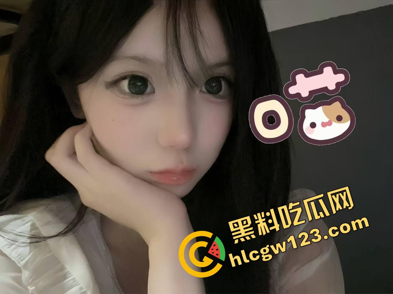 COS清纯学生妹【江伊曼】玩蔡文姬装扮被金主操翻,回家还穿着COS服趴着口交!-3